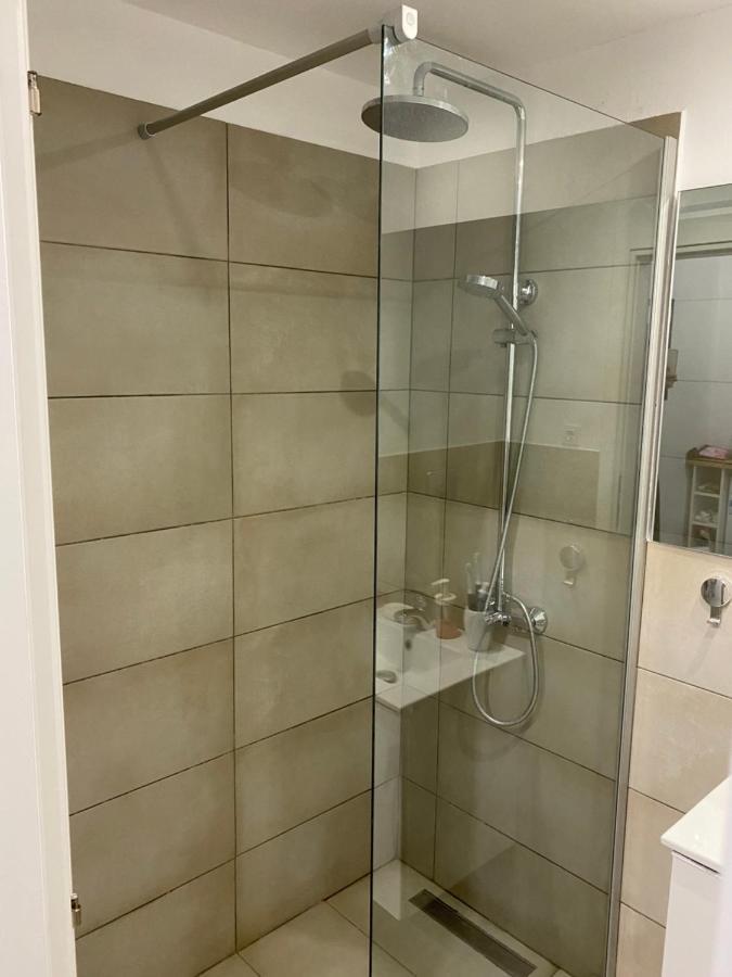 Studio Ena Néoi Epivátai Esterno foto
